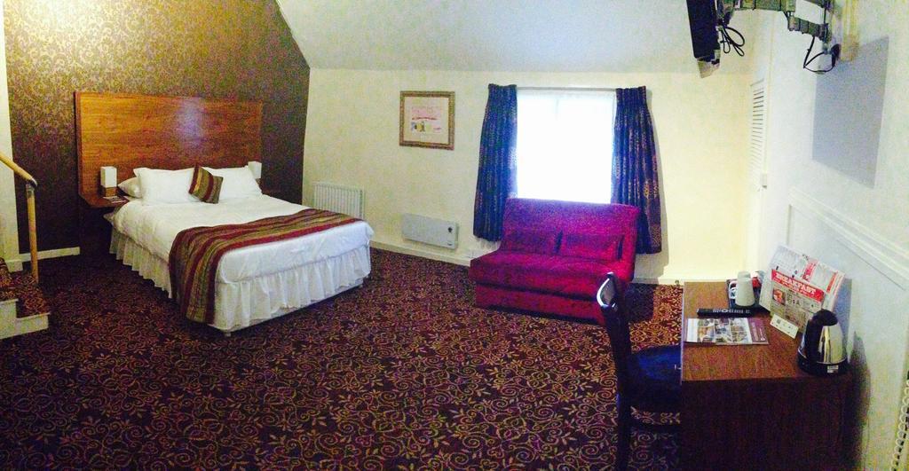 The Three Tuns Hotel Wetherspoon Thirsk Camera foto